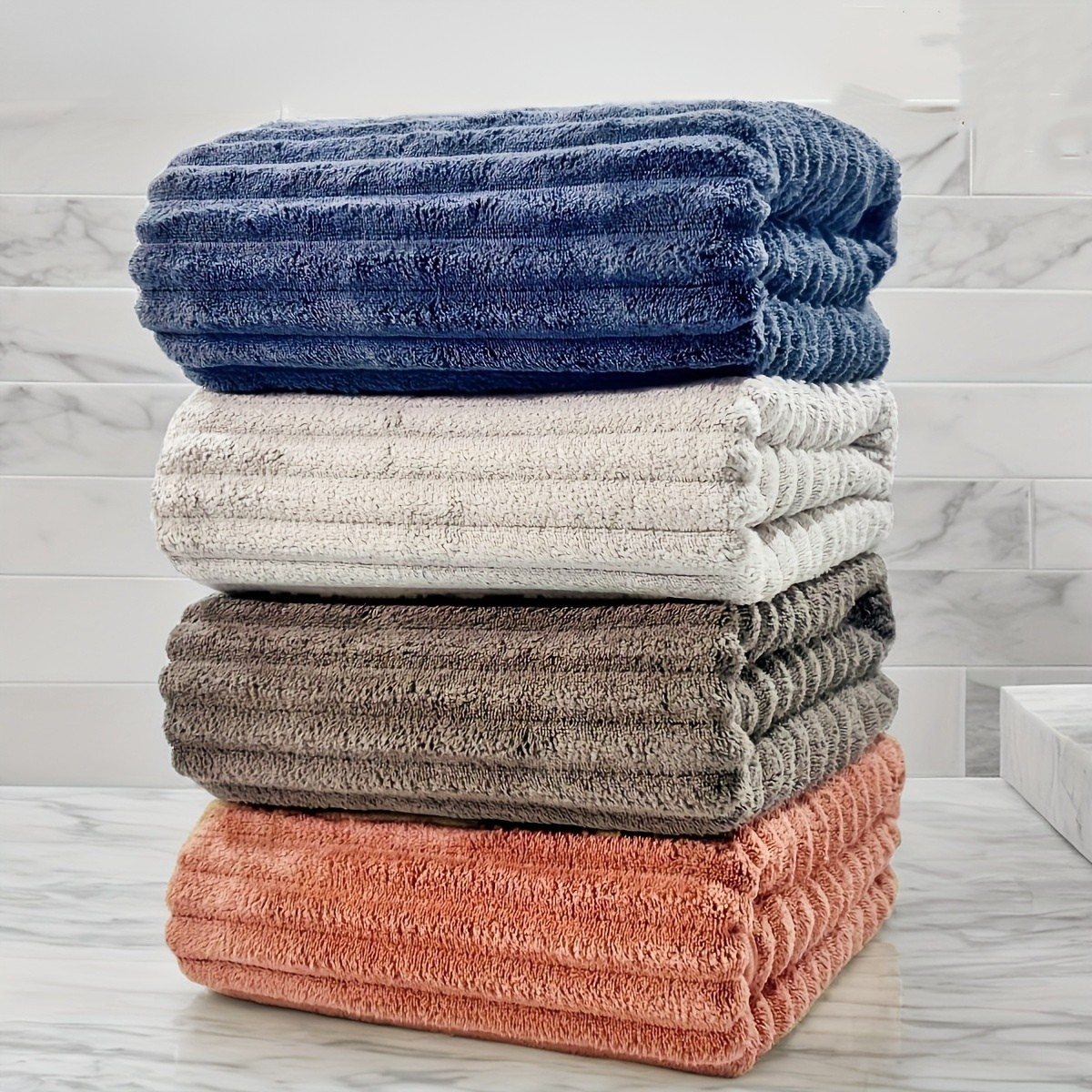 Conjunto de Toalhas de Banho Listradas em Coral Fleece